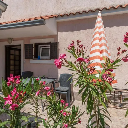 Leonas Paradise Apartment *