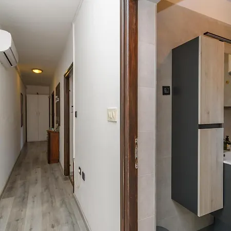 Leonas Paradise Apartment